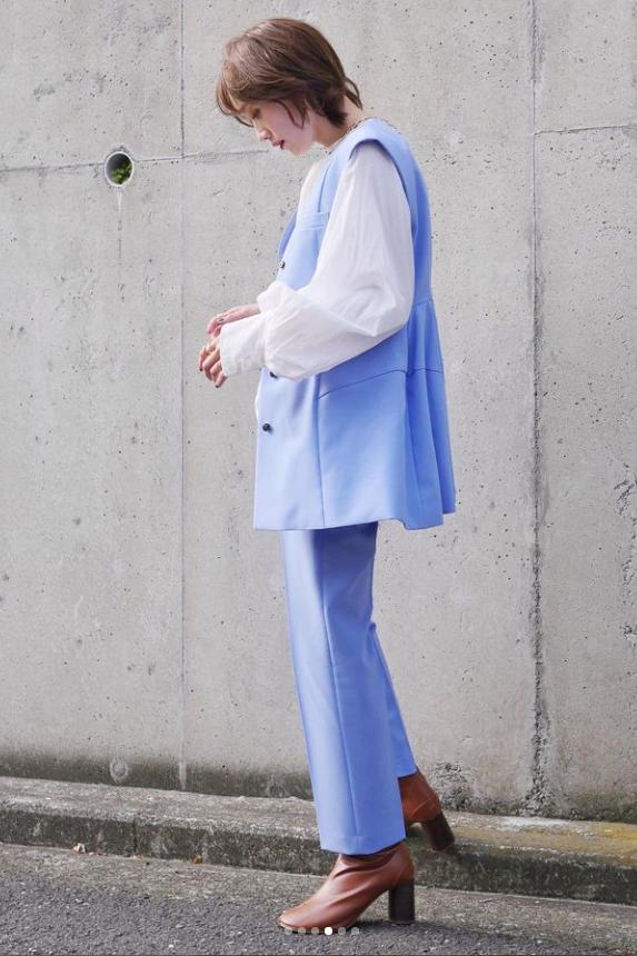 经典且时尚的女生穿搭高级感十足,时尚又不失典雅风格的女生穿搭