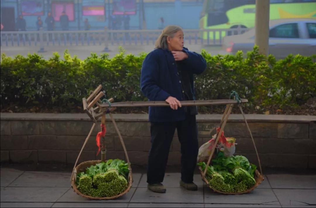 小小说｜风流的老太太