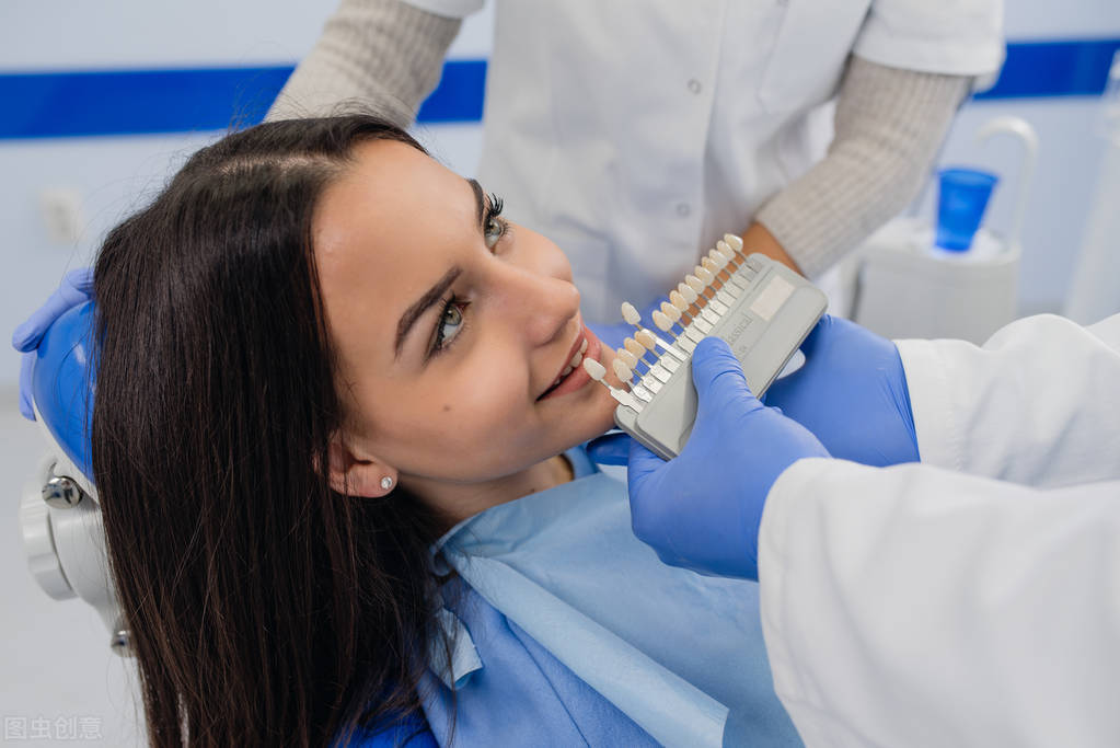 为什么种植牙齿后牙龈炎症,食物嵌塞造成的蛀牙怎么治疗