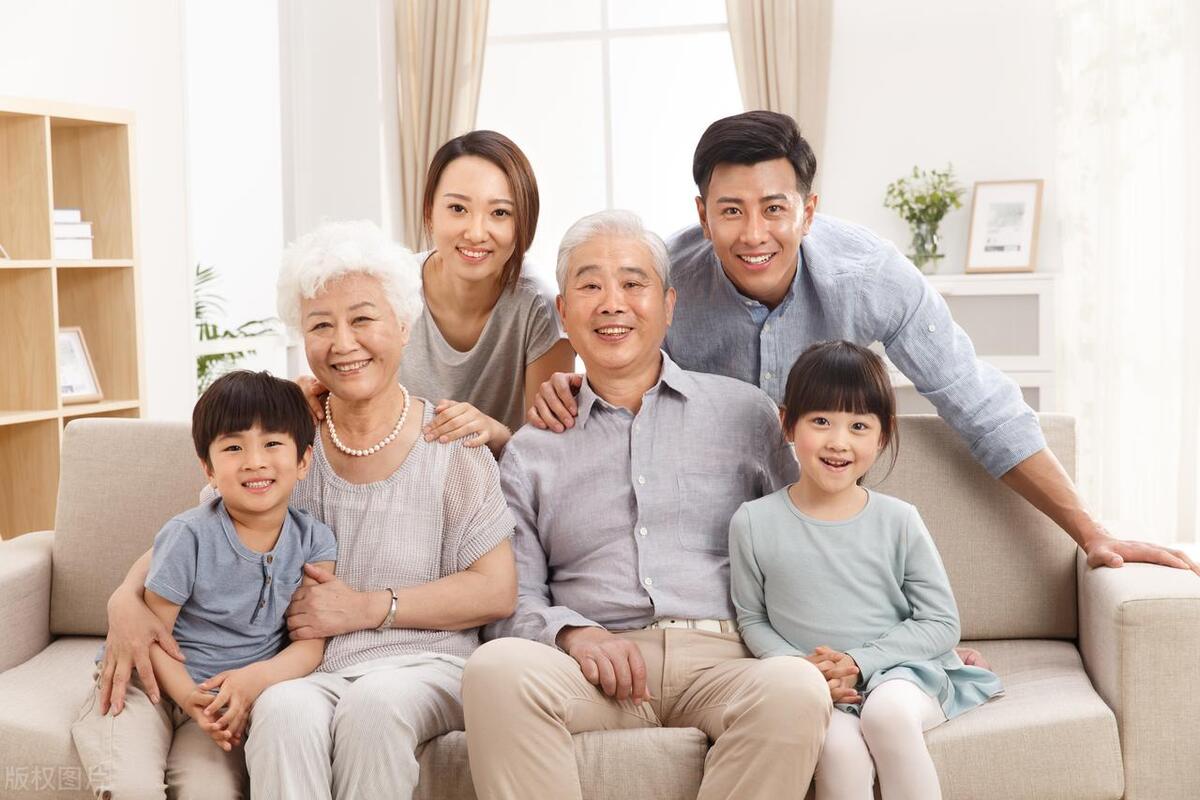 50岁大爷与小女友交往,多次被下药,事后:求放过,实在受不了。