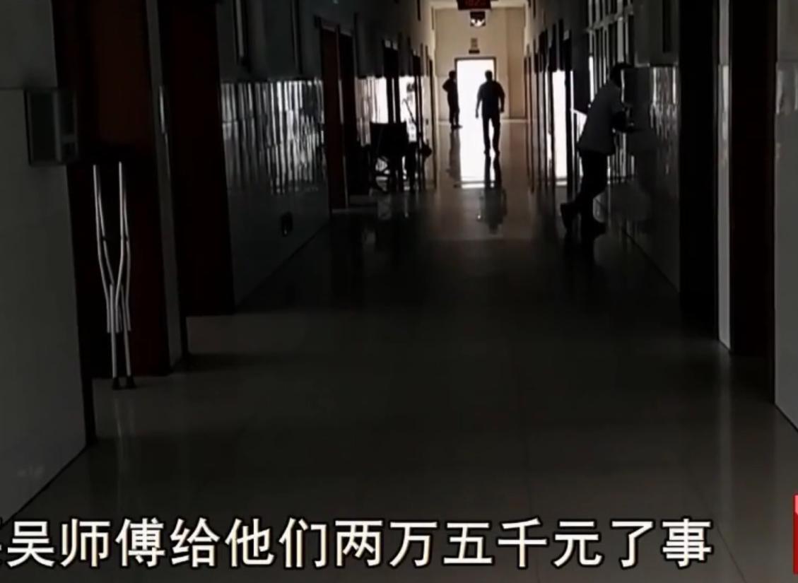 乘客坐公交摔骨折司机赔偿,乘客坠亡案司机获刑1年