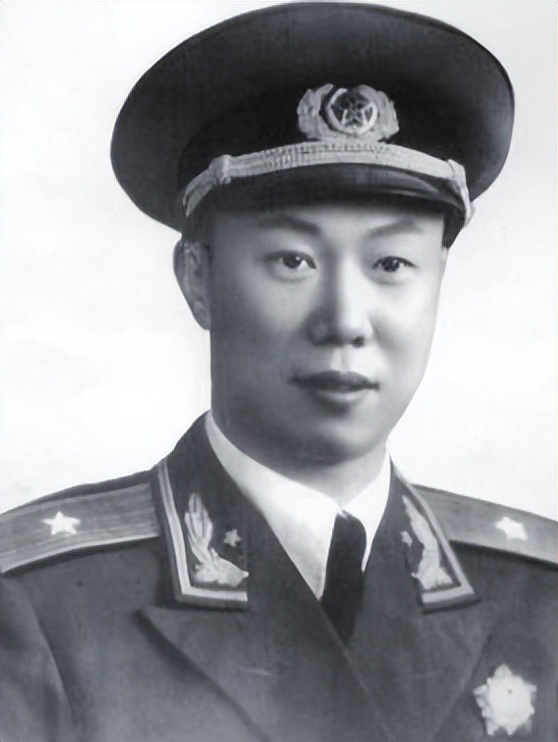 起义将领嫌解放军文化低不肯配合，毛主席问：你们是国民*党**员吧？