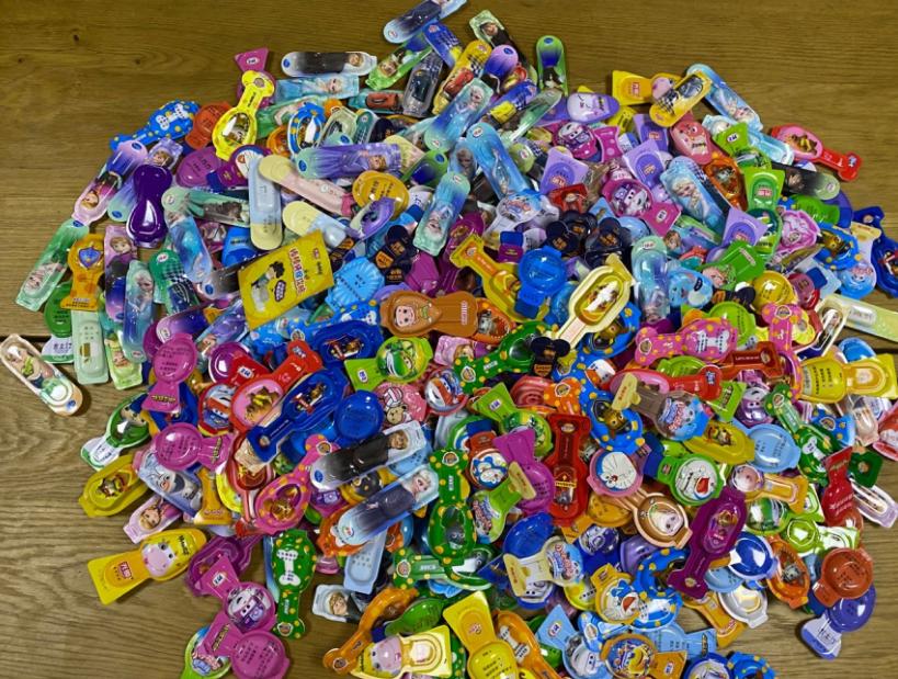 暴跌200亿,被骂智商税!超市最会“*脑洗**”网红,还能强撑多久?