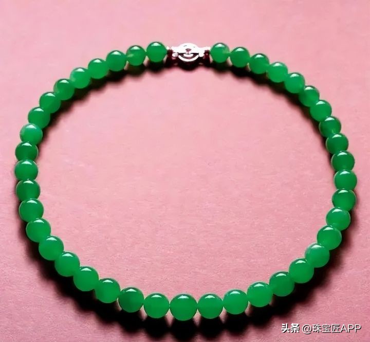 2000万翡翠、200万祖母绿，直击2022西泠印社春拍，秒懂珠宝行情