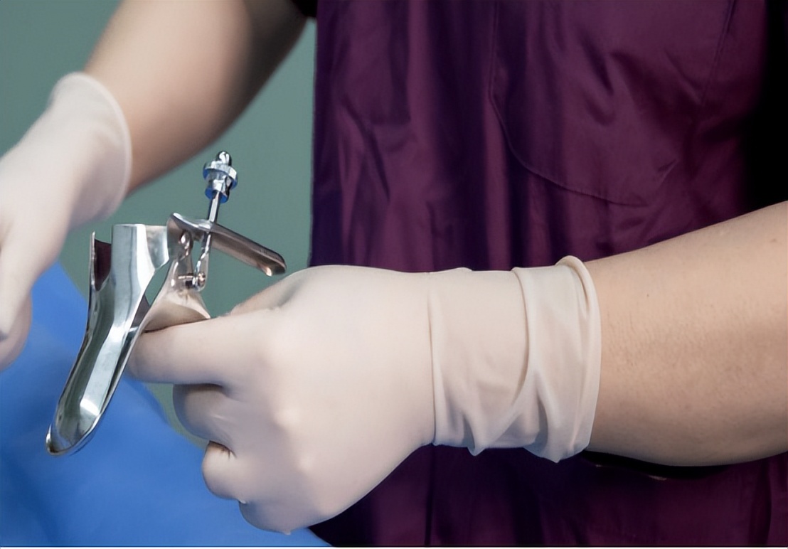 “裤子脱了腿张开”，医院里让人脸红的妇科检查，你做过几个？