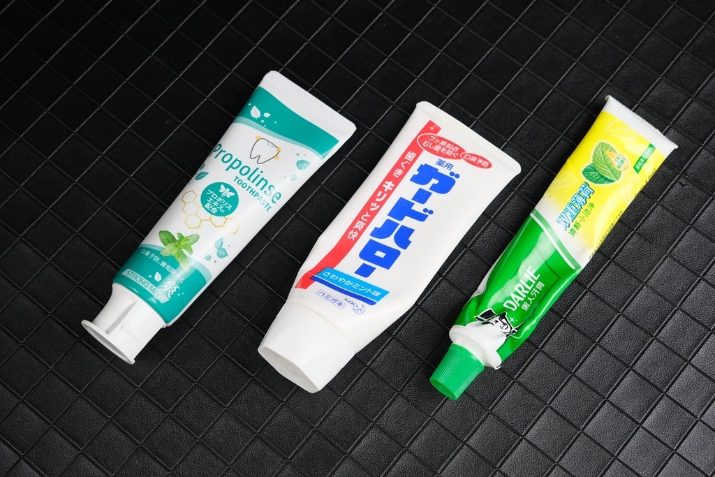 比那氏牙膏好用么,英国竹炭牙膏一刷即白牙膏测评