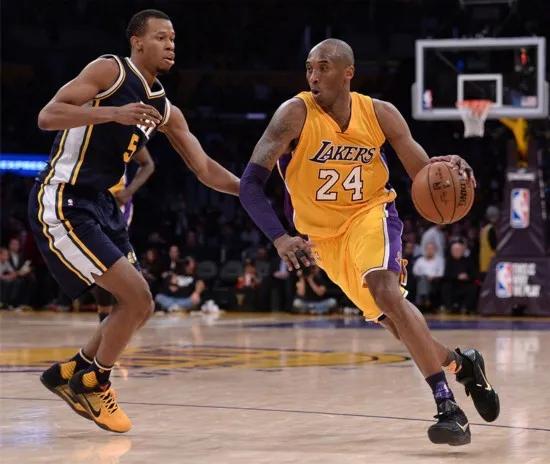 科比生涯简介英语,科比简历人生经历