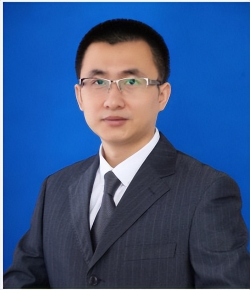 老人摔倒致硬膜下血肿哈医大一院神外梁洪生20分钟快速清除！