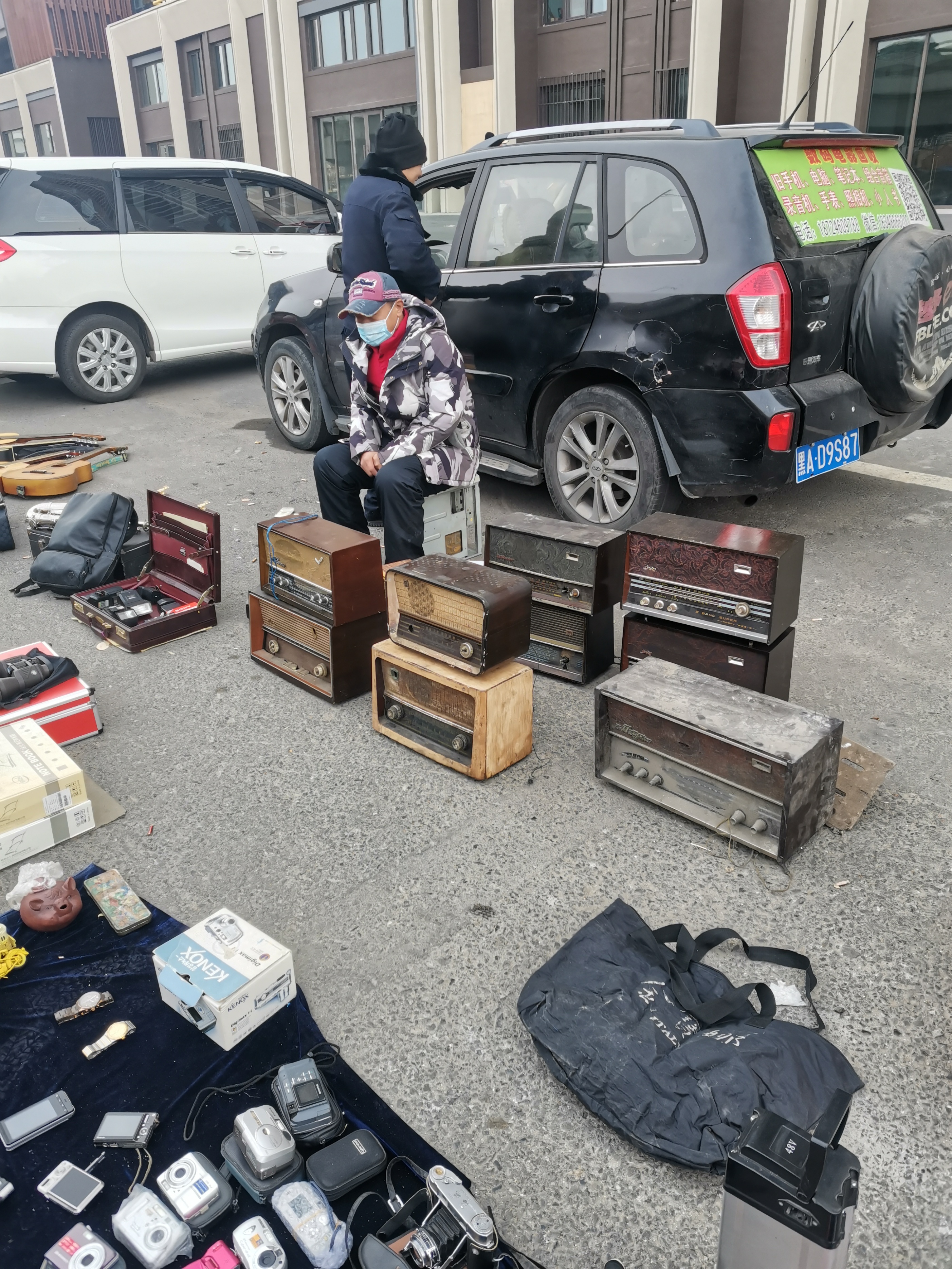 闲逛二手旧货市场,哈尔滨鬼市和旧货市场大全