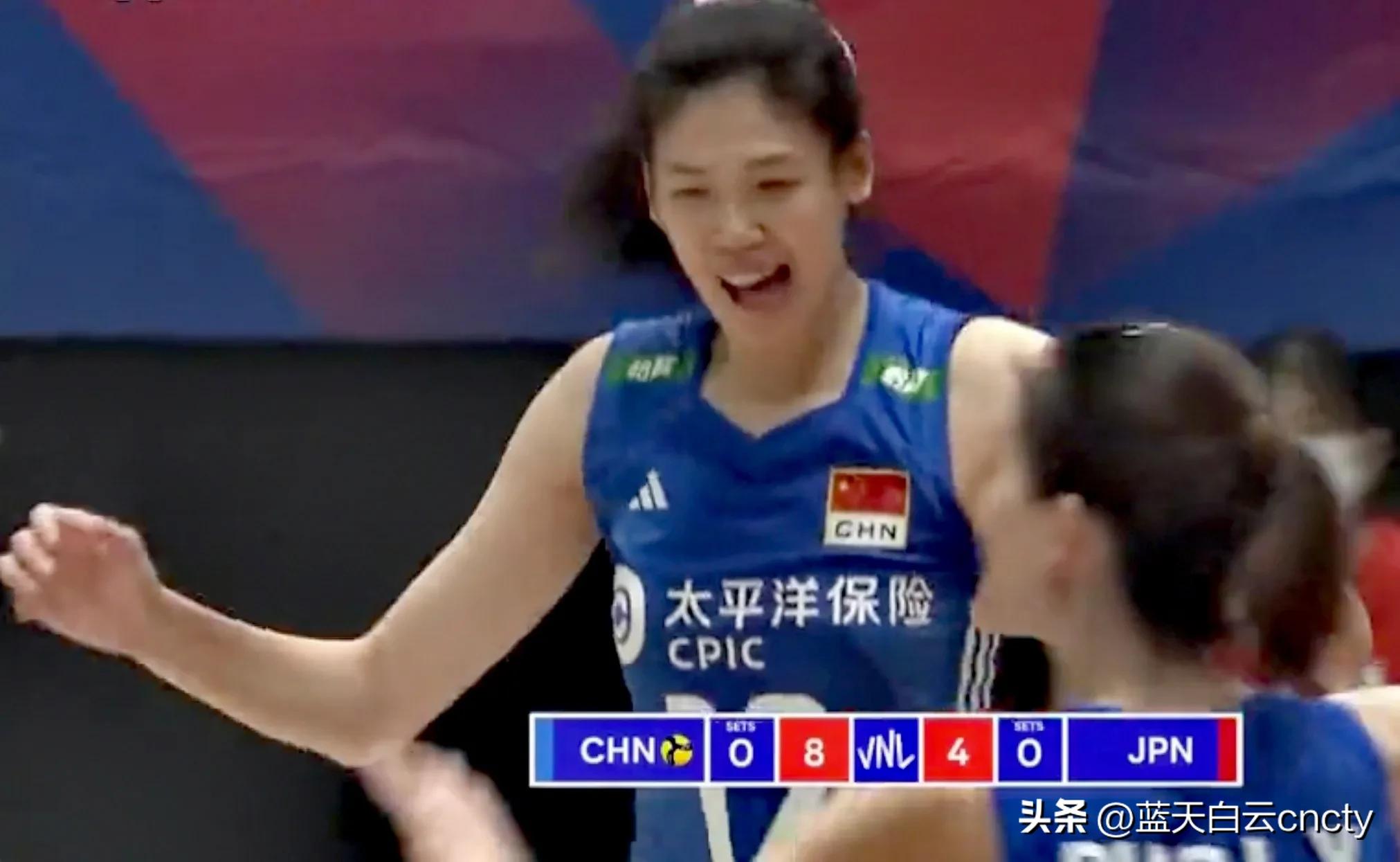 大快人心的比赛,4连胜世联赛中国女排3-0横扫日本