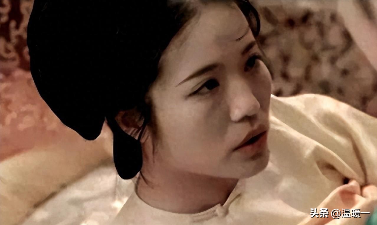 *绑捆**露大胸、台词胡来！这些“*辱侮**”观众的剧情，真把观众当呆子