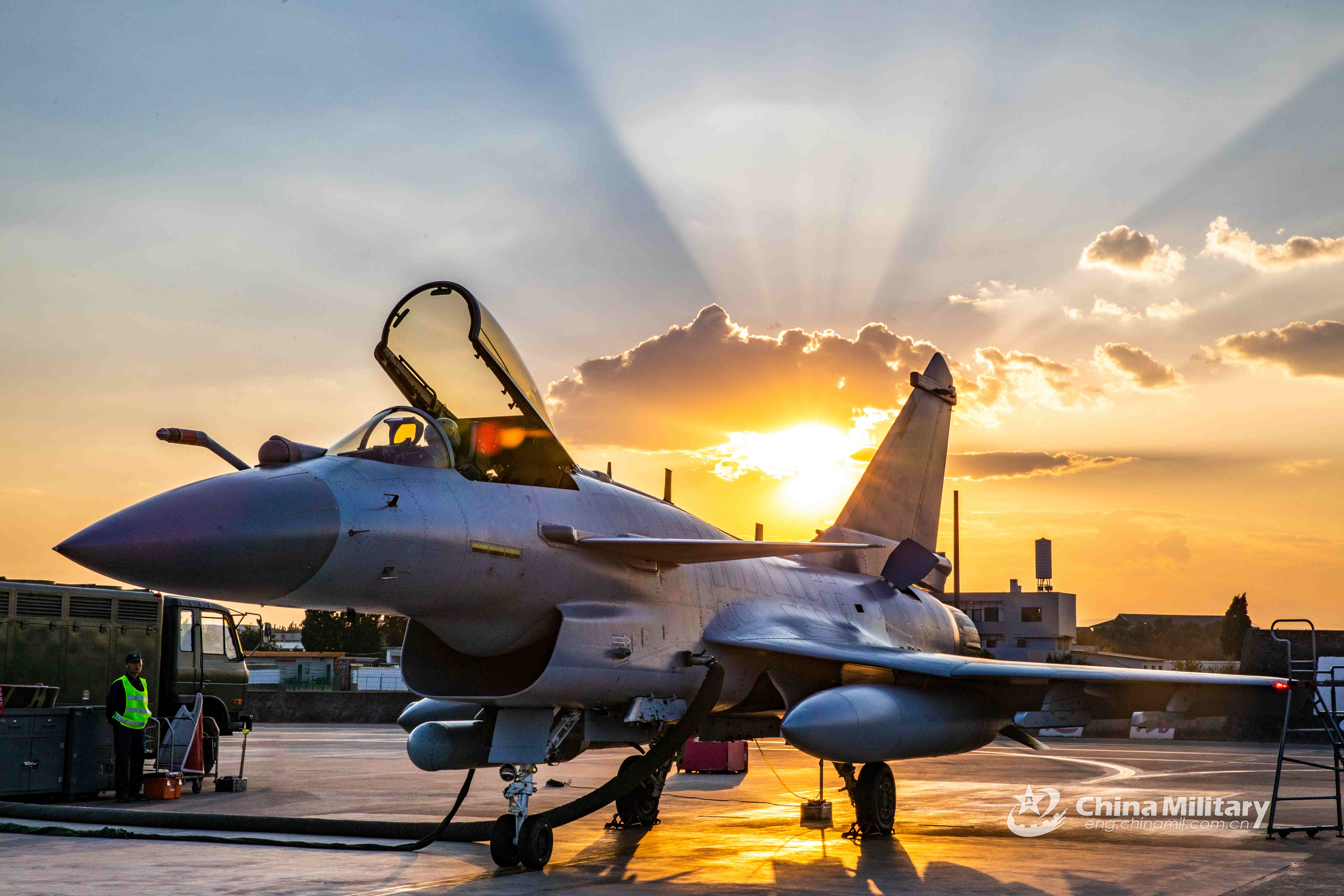 巴铁歼10c到货了吗,巴铁买了多少架歼10c