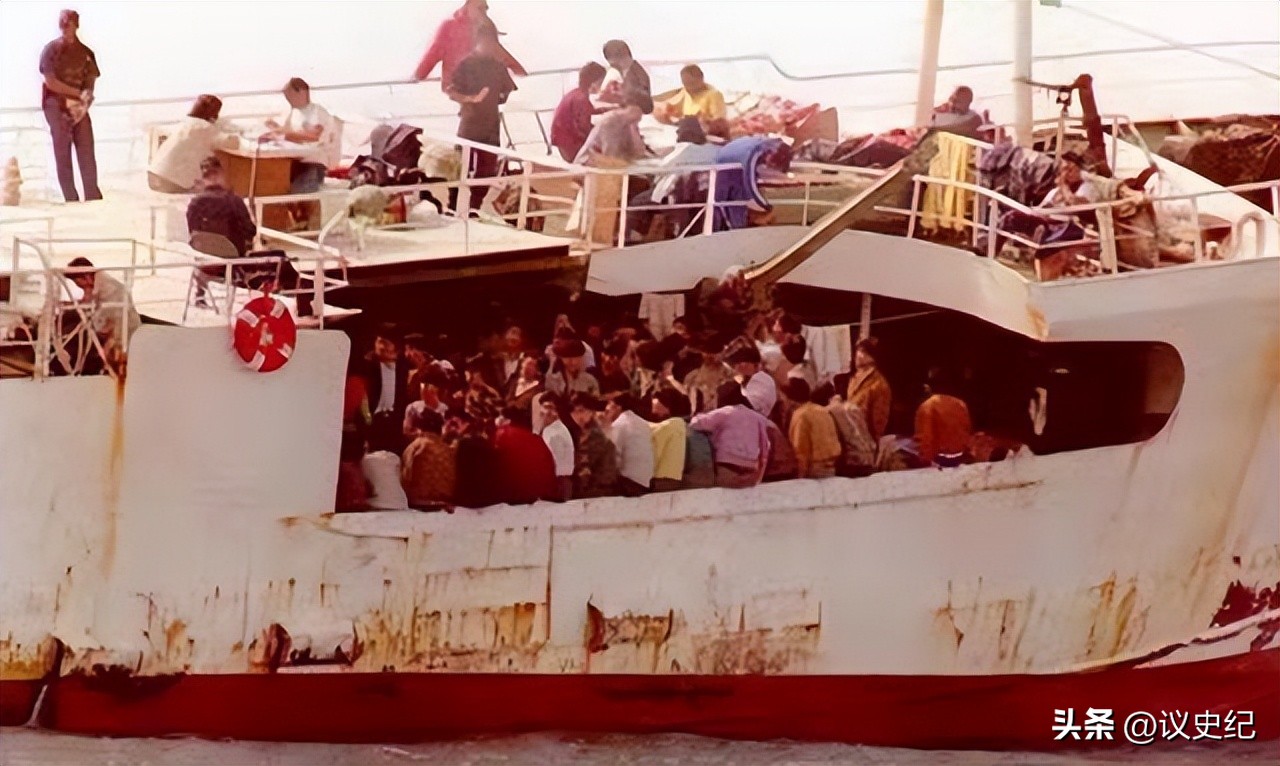 2000年福建一女商人被捕,病死狱中后百辆林肯车千人送行,究竟是谁