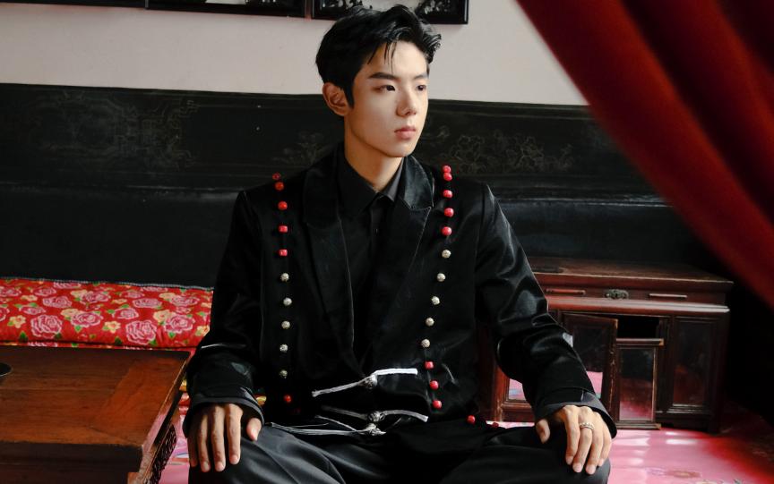 韩国女网红弹钢琴的视频,韩国网红女主播