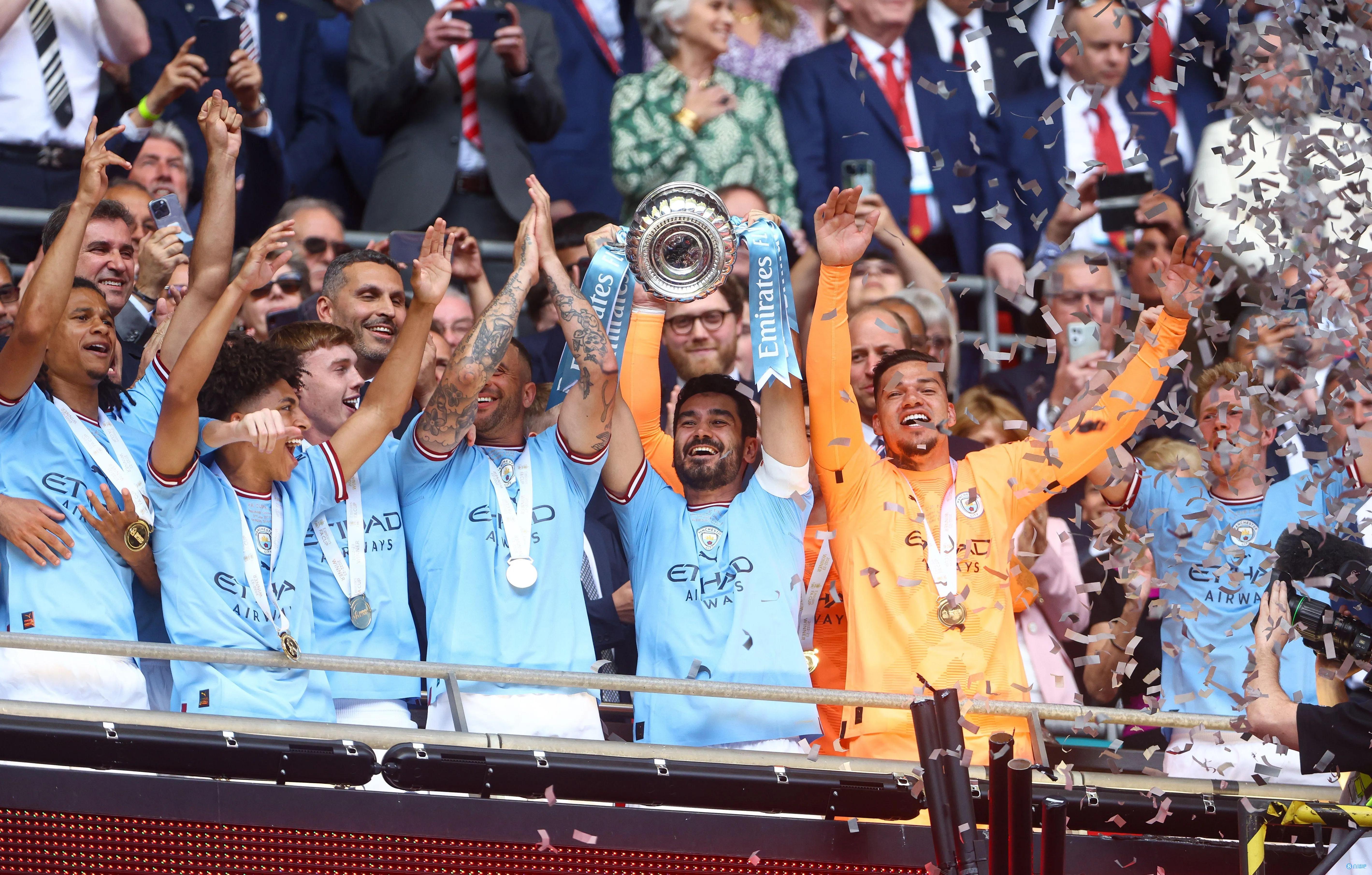 曼城有望加冕三冠王,曼城潜在的三冠王