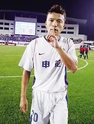 甲A十年共打进4164球，大连队进453球，全兴队329球，其余球队呢