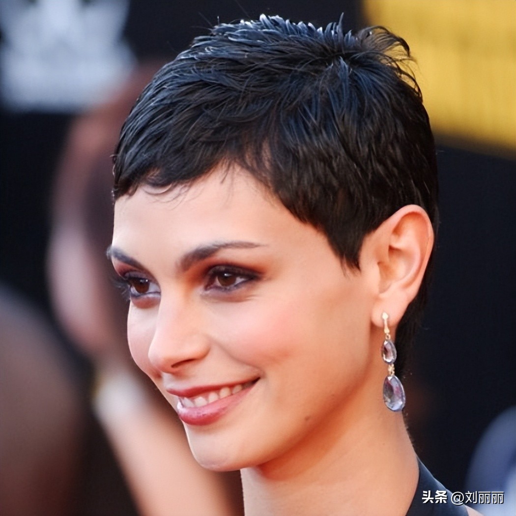 流行什么发型好看又时尚女,怎样剪时尚流行的发型