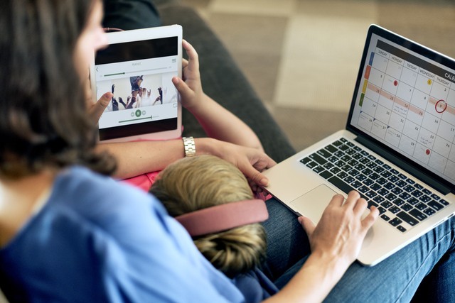 暑假让孩子玩手机不如学点东西,寒暑假怎么让孩子放弃电子产品