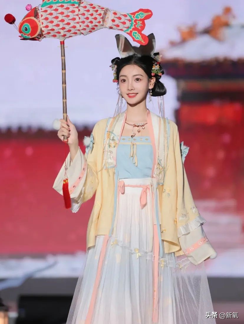 马凡舒首次接春晚邀请,央视春晚女主持人是马凡舒吗