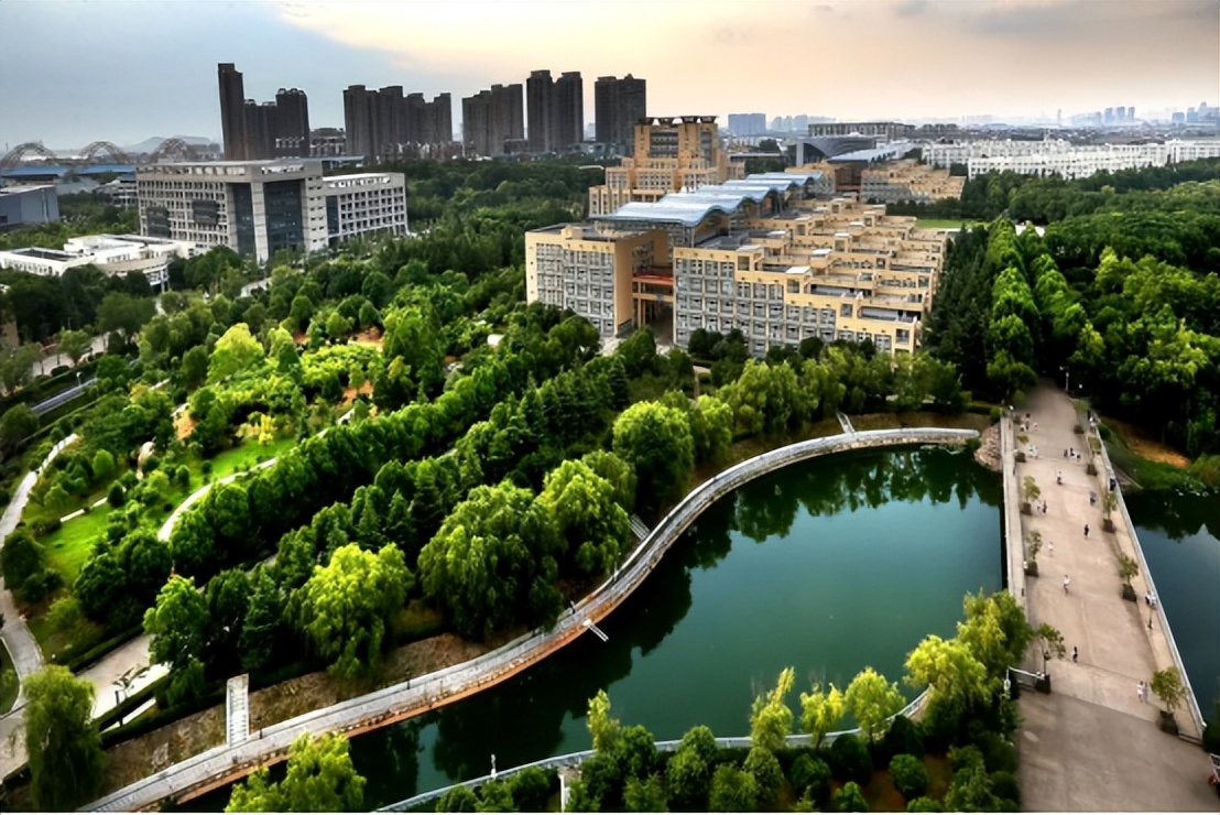 闈掕】涔嬪織灞ヨ返鑷磋繙璇剧▼,闈掕】涔嬪織灞ヨ返鑷磋繙涓婚璁茬