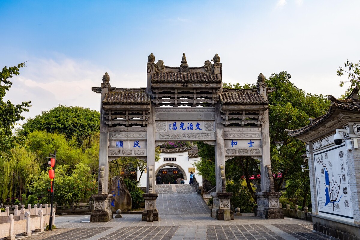 春节去云南哪里游玩有特色,春节除了云南还有哪里好耍