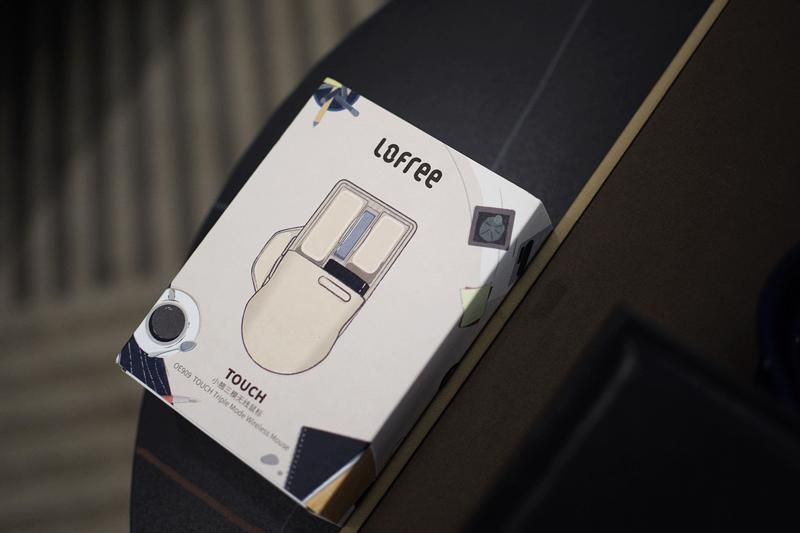 洛斐小翘鼠标开箱体验,洛斐小翘鼠标和g304对比