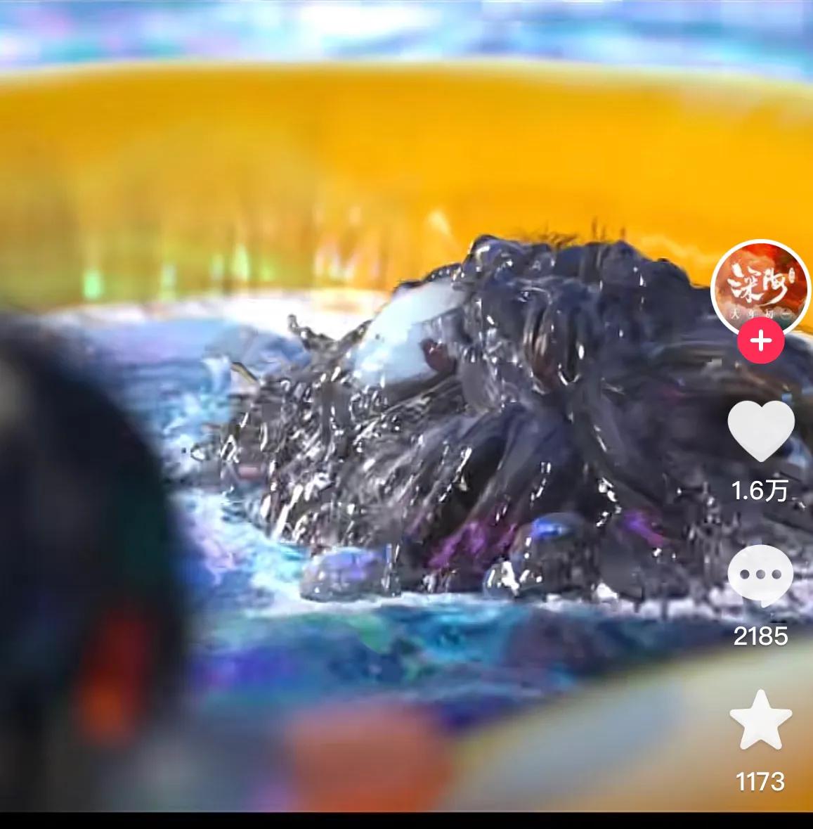 《深海》你看懂了吗？十年抑郁症患者带你看几个细思极恐的情节