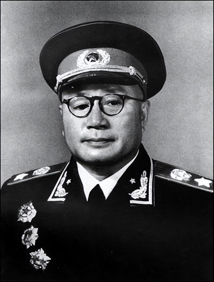 开国十大元帅去世后，在追悼会上致悼词的人分别是谁，其职务如何