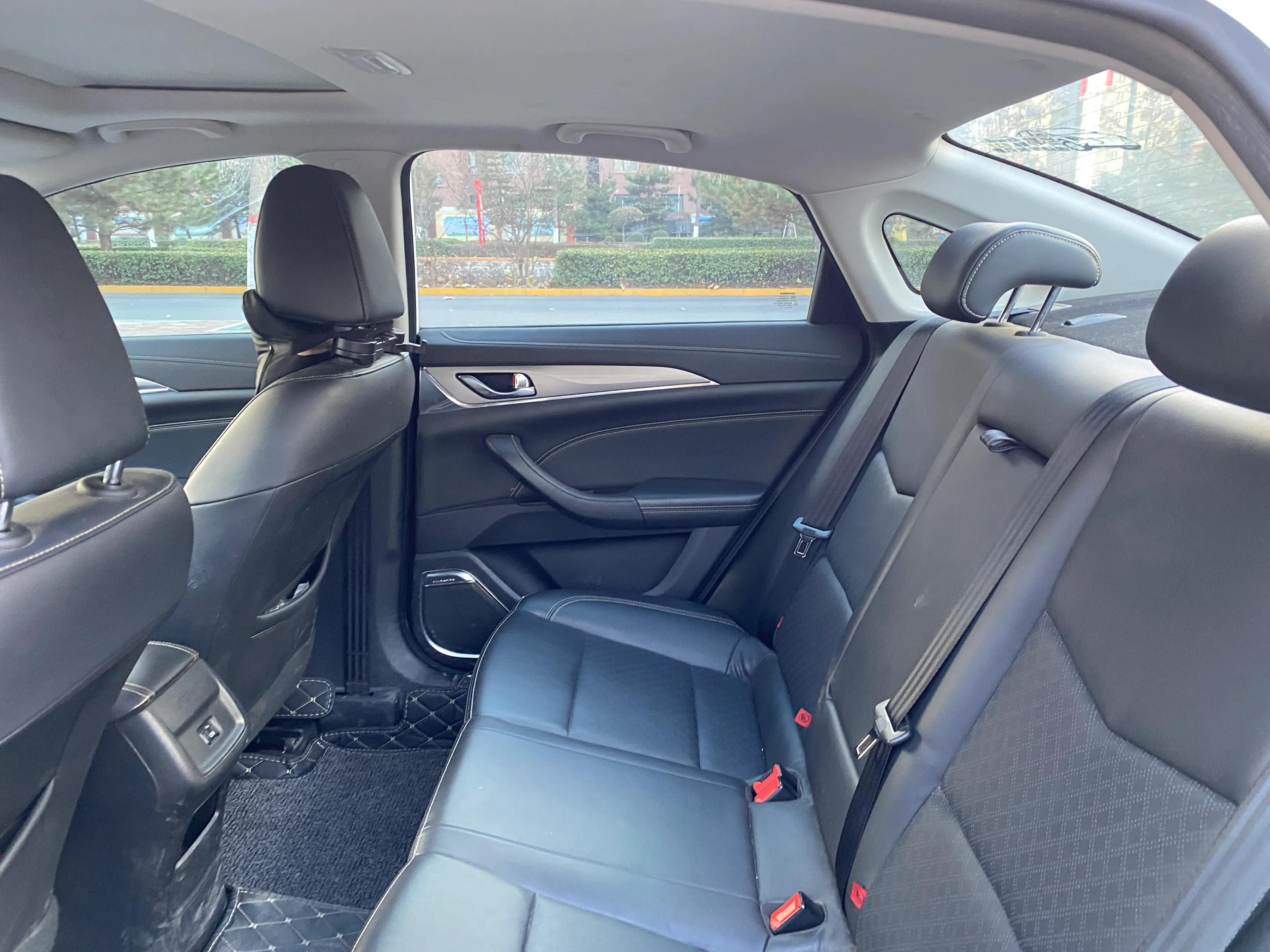 帝豪和逸动plus隔音哪个好,逸动二代u型槽隔音效果