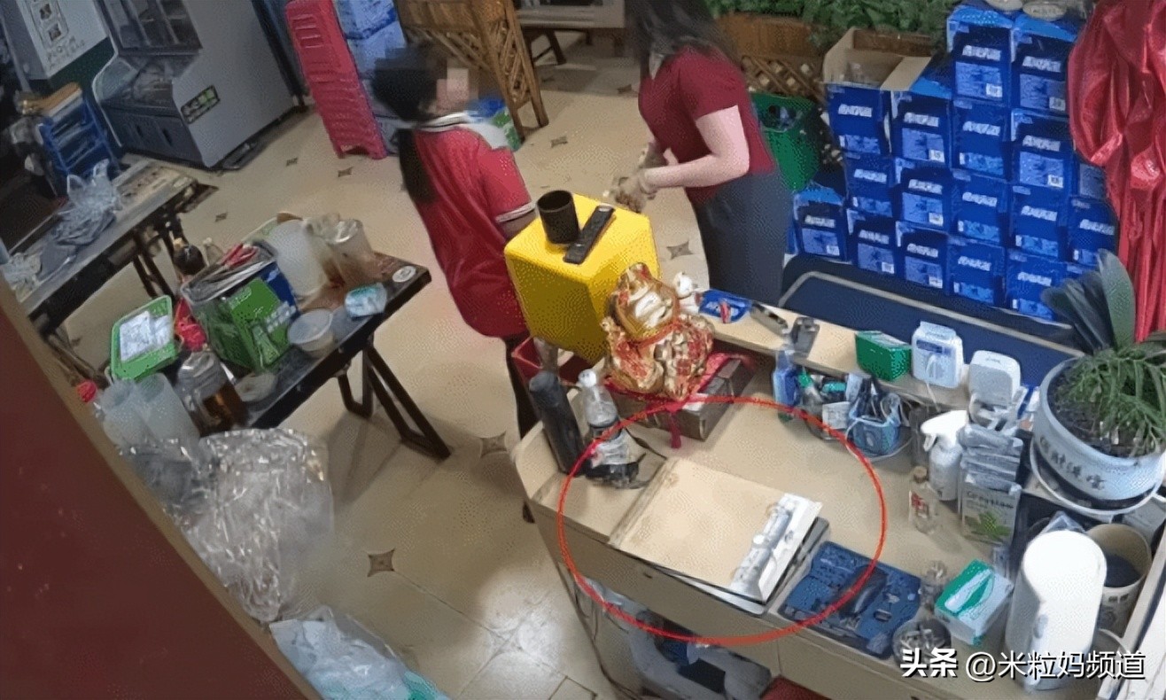 妈妈回应误拆女儿档案袋点评,妈妈回应误拆大小姐档案袋