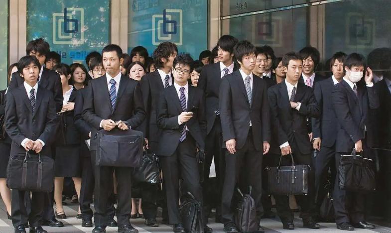 日元对美元汇率下降意味着什么,日元对美元汇率跌破135