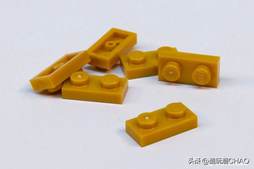 和迪士尼城堡一样高的乐高,和迪士尼乐园相似的城堡