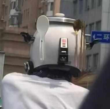 电动自行车不戴头盔管理条例,电动自行车头盔法律依据