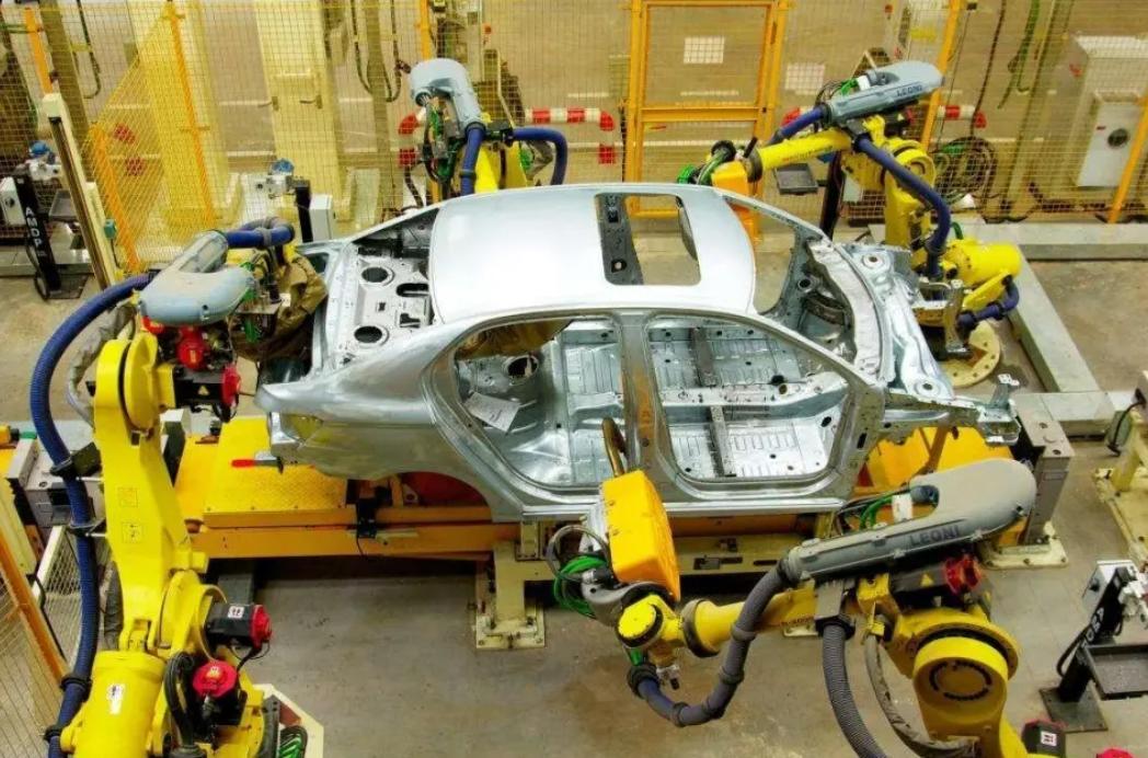 一辆汽车的寿命有多长就必须换,一辆汽车的寿命多少路程