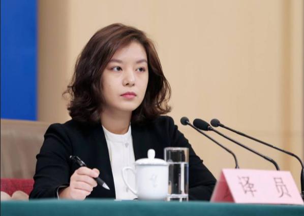 张京：中国最美外交官，16分钟临场速译震惊全场，让美国颜面扫地