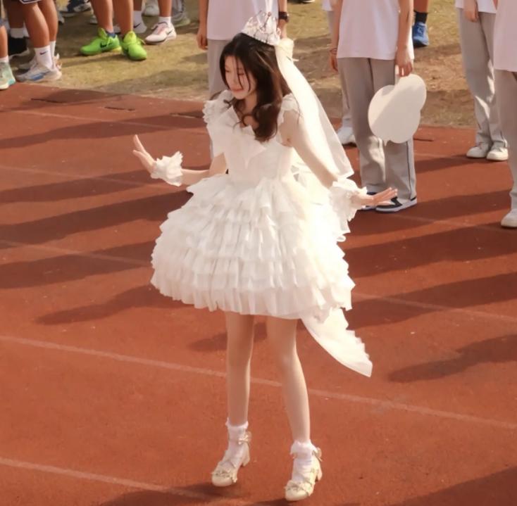 高中生女生穿公主裙,高中生穿公主裙