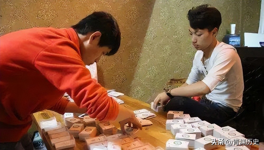 男子打麻将上瘾,小伙打牌上瘾