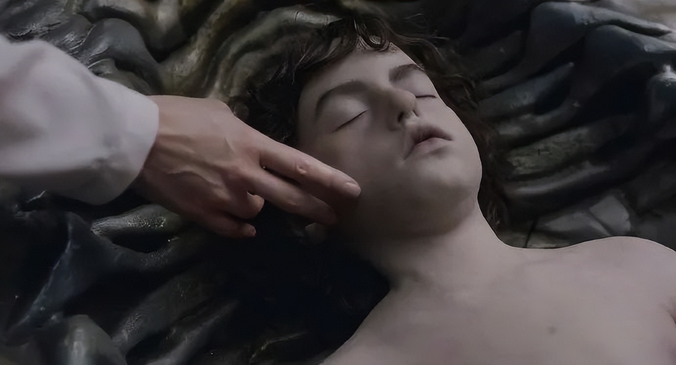 年度R级惊悚！谁还没被刷屏