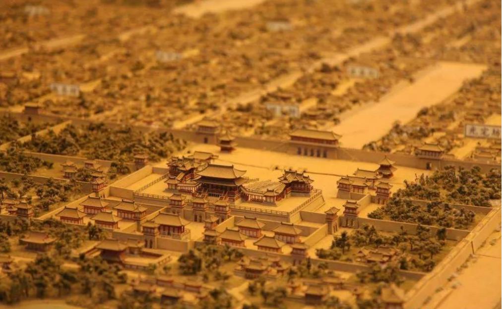 唐宋都城布局为题的历史短文,唐宋都城制度演变