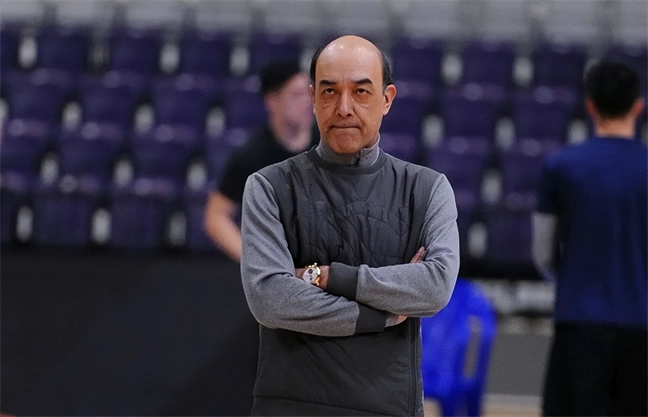 新疆男篮主教练阿的江换成谁,新疆主帅阿的江儿子