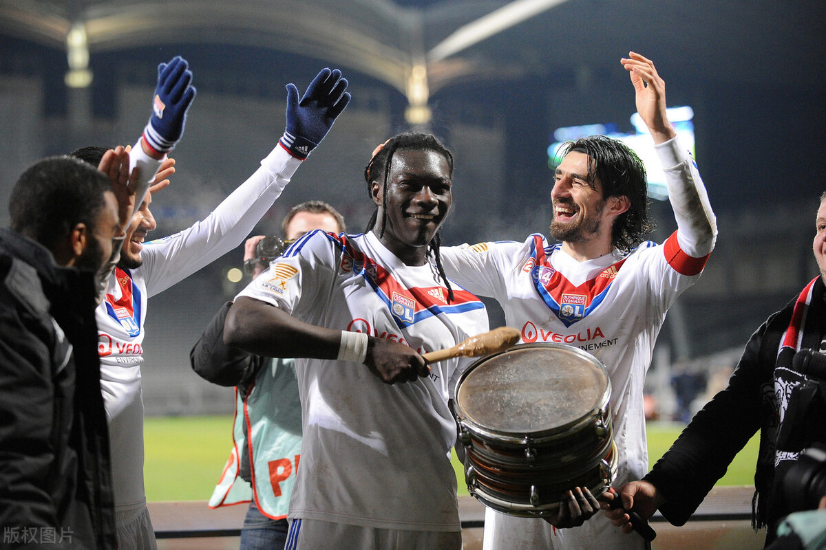 里昂法甲2000球里程碑,法甲里昂几个法甲冠军了