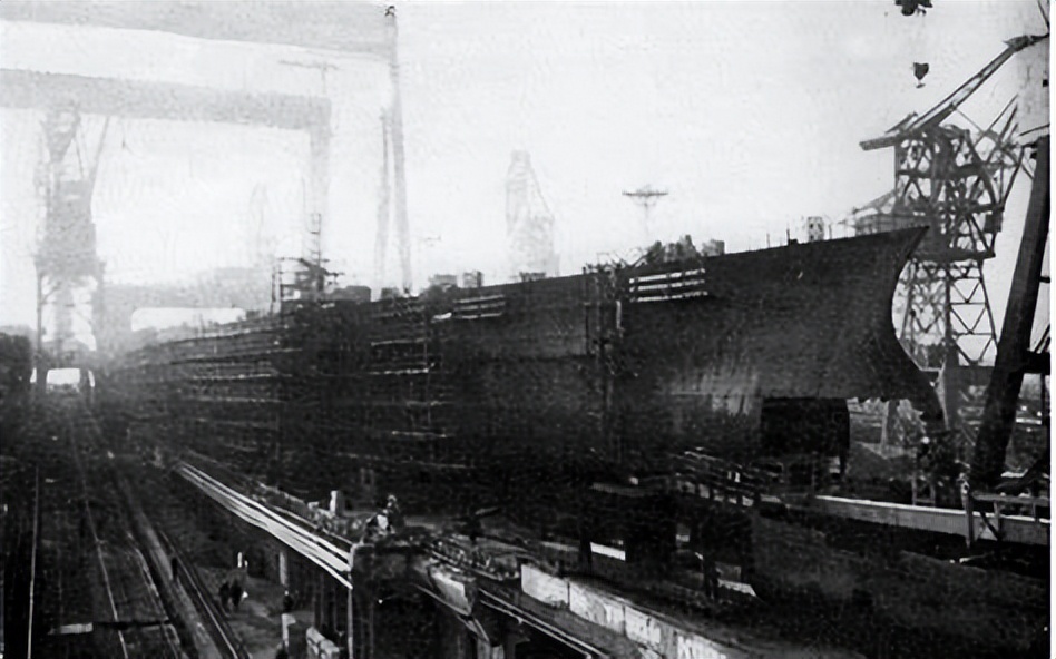 架空：6万吨双蒸弹，令*独台**分子胆寒，差强人意的江苏号航空母舰