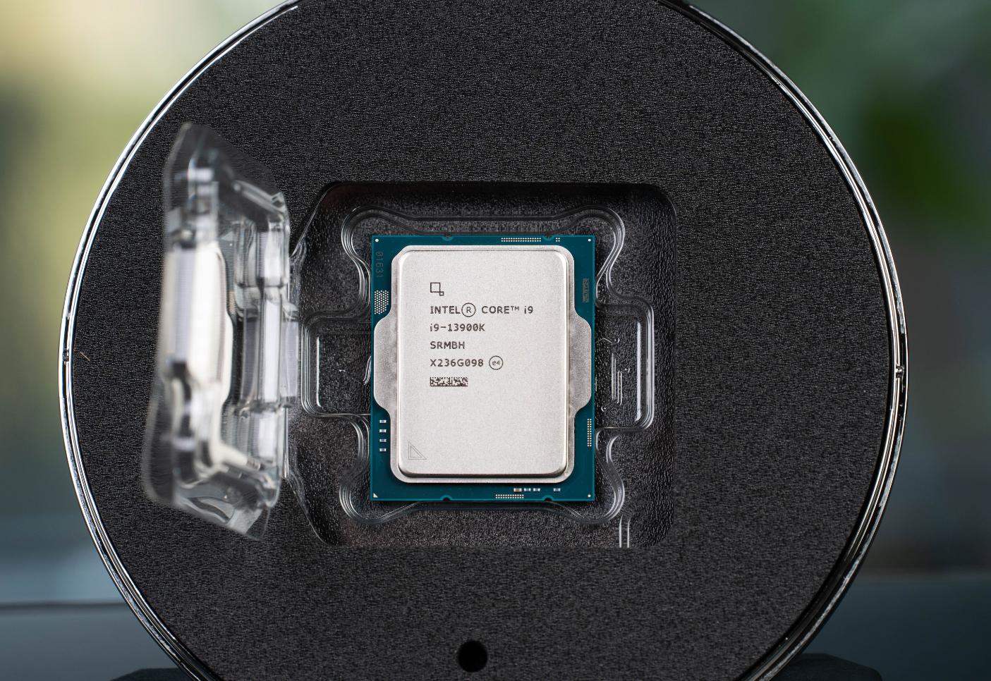 跪完榴莲后，继续来说3万块的电脑，或许只是升级了个寂寞？