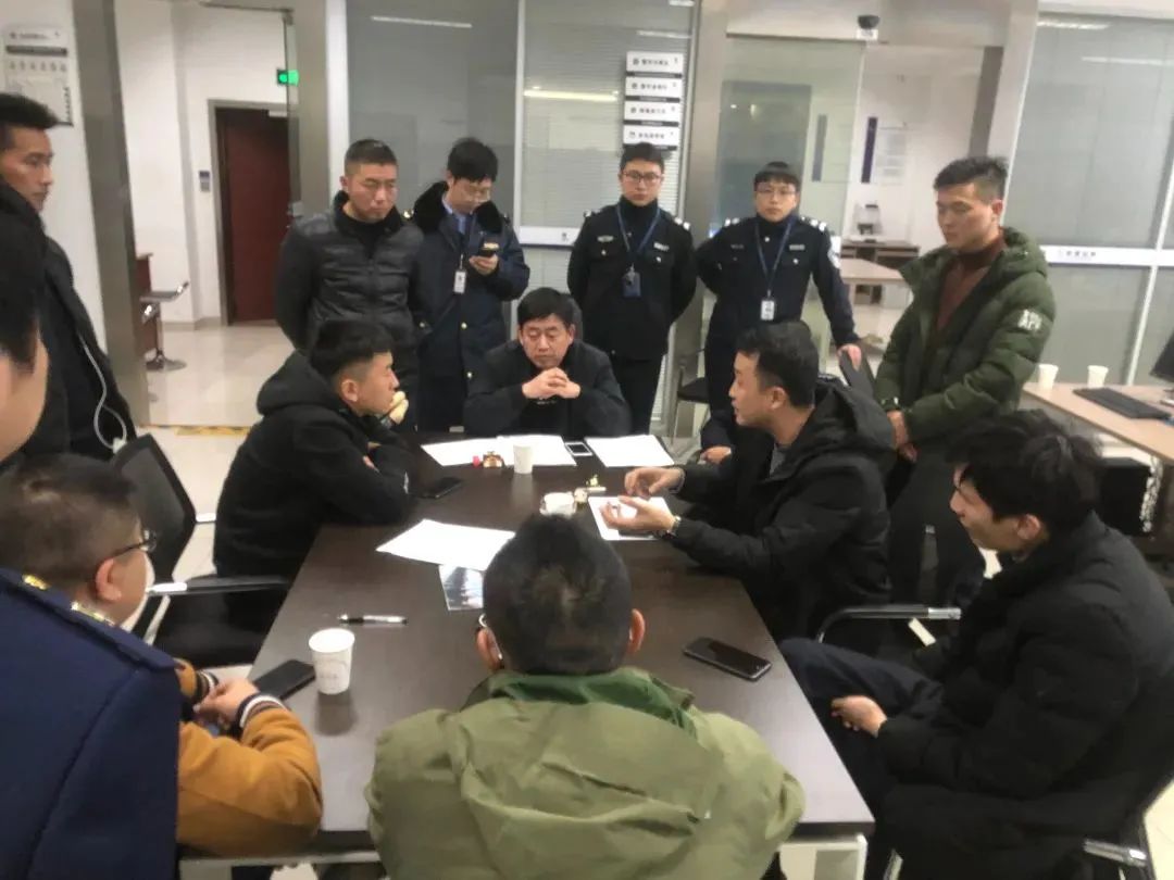 为了找证据，他从国外买水果做实验……