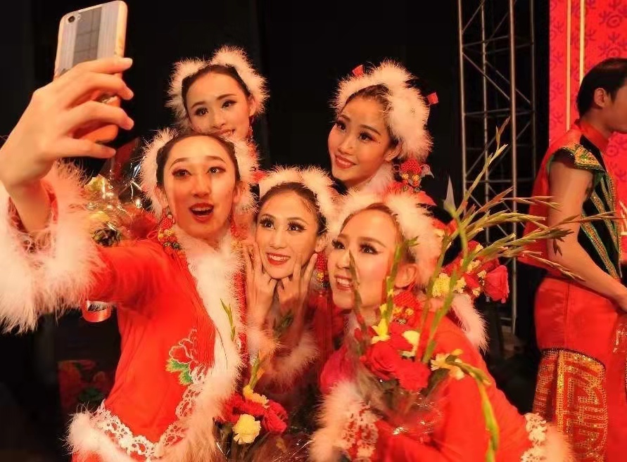 贺新年对联七言大全,贺新年七言古诗100首