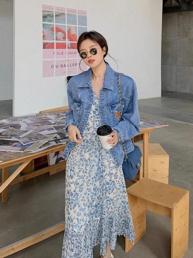 中长风衣款牛仔外套怎么搭配好看,短款薄春天休闲风衣外套怎么搭配