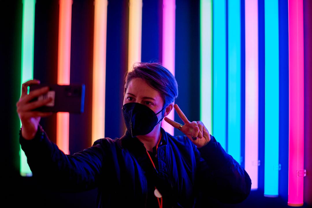 震撼世界的发布会,感受当年震撼世界的发布会