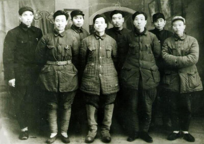 104岁老农去世留下奖状,四川104岁老农去世留下奖状