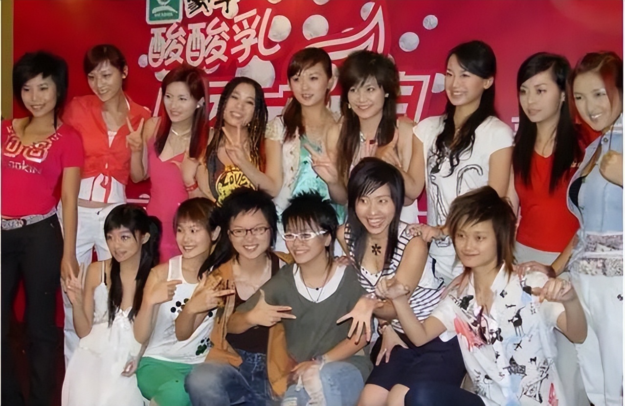 王心凌男孩跳舞视频,王心凌男孩看乘风破浪梦不落雨林