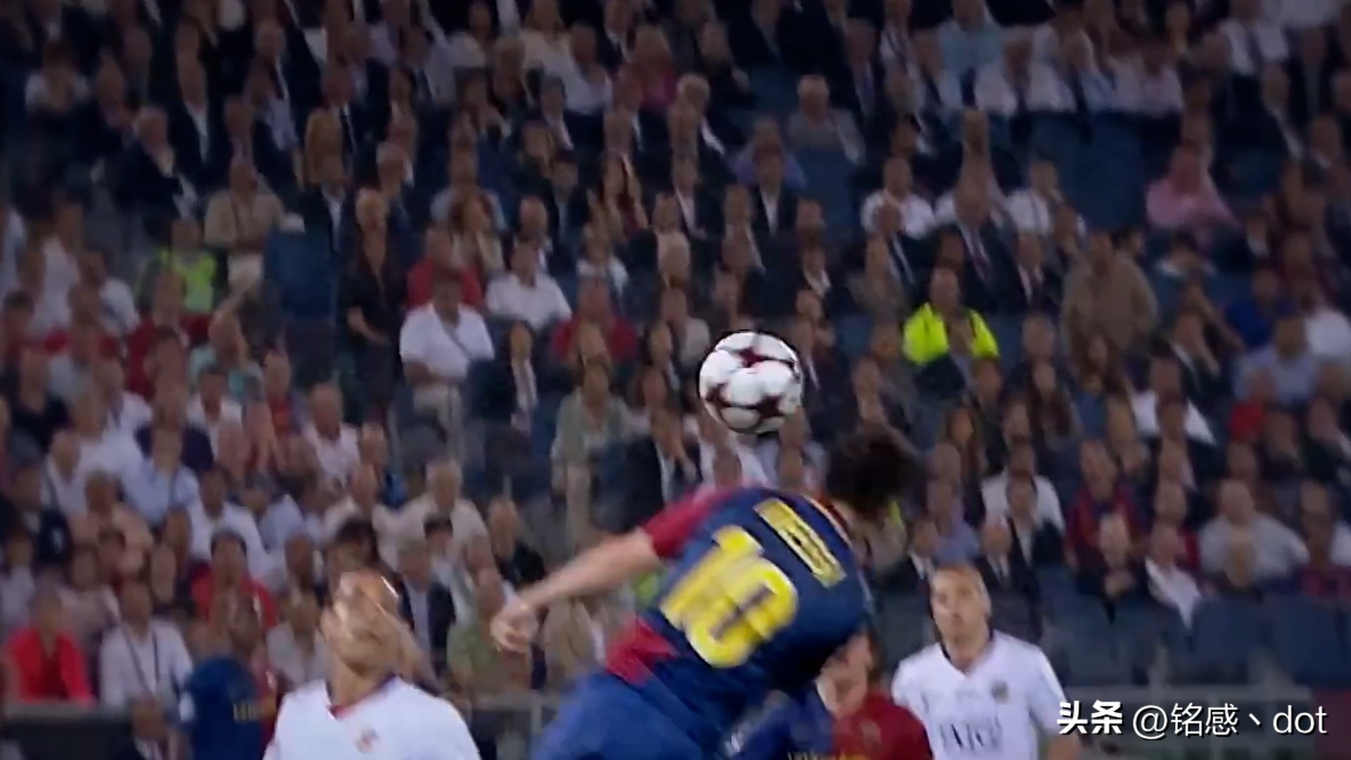 足球星坛巨星梅西的背后故事,球王梅西的传奇足球之路